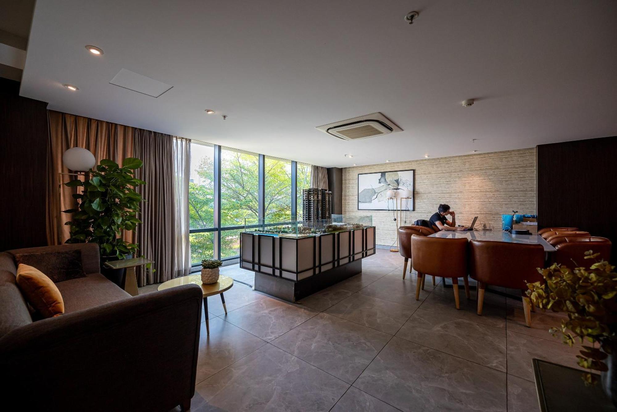 Zenity Riverside - Angia Hospitality